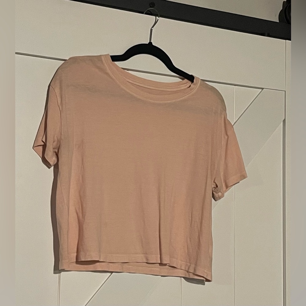Old Navy Pink Cropped Tee